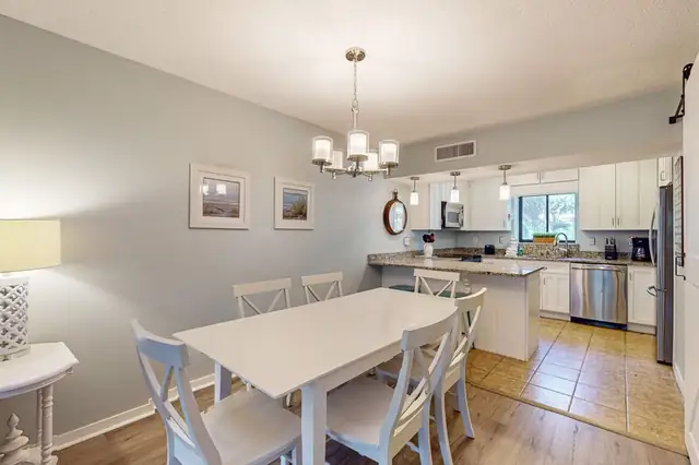 Kitchen at Hickory Cove 49
